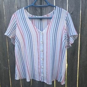 Torrid Size 2 button down Blouse